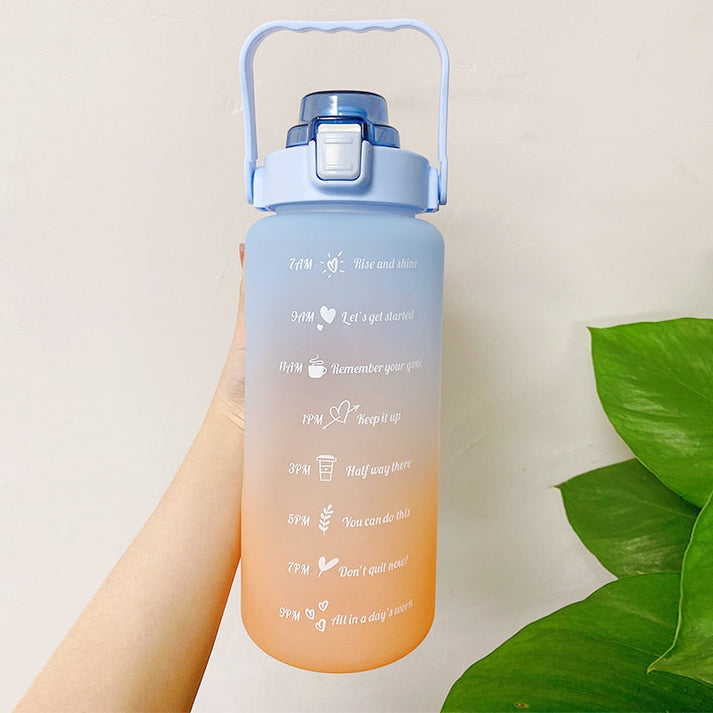 Sticla de apa extra mare cu pai, UBX®, stikere amuzant si 3D, sistem de blocare capac, 1500 ml, marcator de timp cu mesaje, fara BPA, maner rezistent, 25x10cm, albastru/portocaliu Sticla de apa extra mare cu pai, UBX®, stikere amuzant si 3D, sistem de blocare capac, 1500 ml, marcator de timp cu mesaje, fara BPA, maner rezistent, 25x10cm, albastru/portocaliu